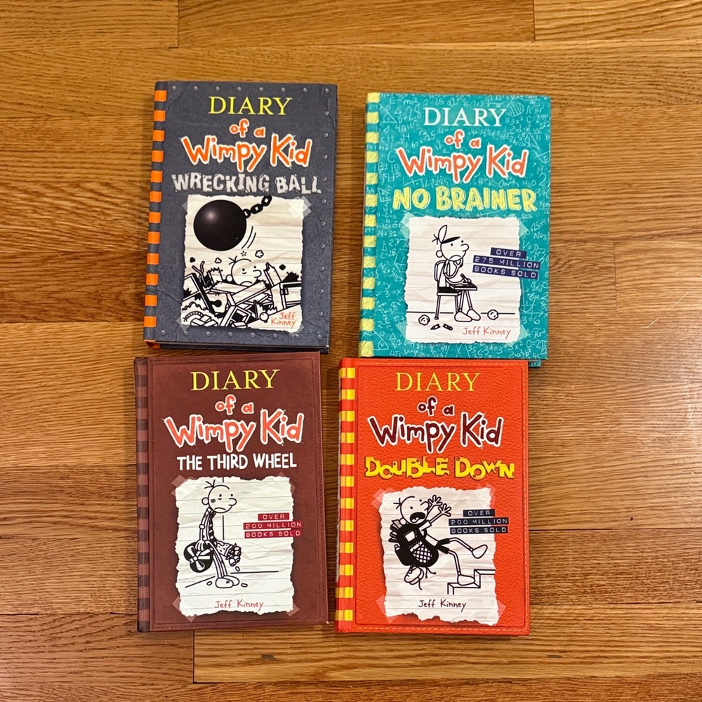 Diary of a Wimpy Kid Book Set - Colorful Editions